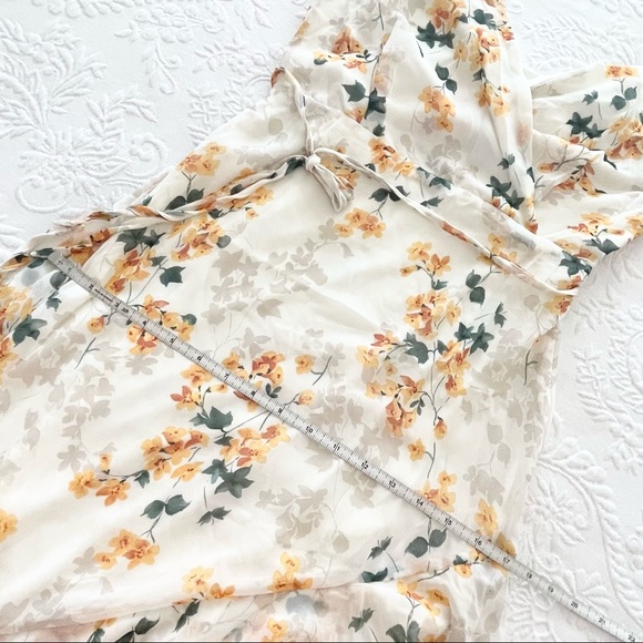 NWOT Lulus Shadow Blooms Cream Floral Print Ruffled Maxi Dress XS Small - Picture 16 of 16